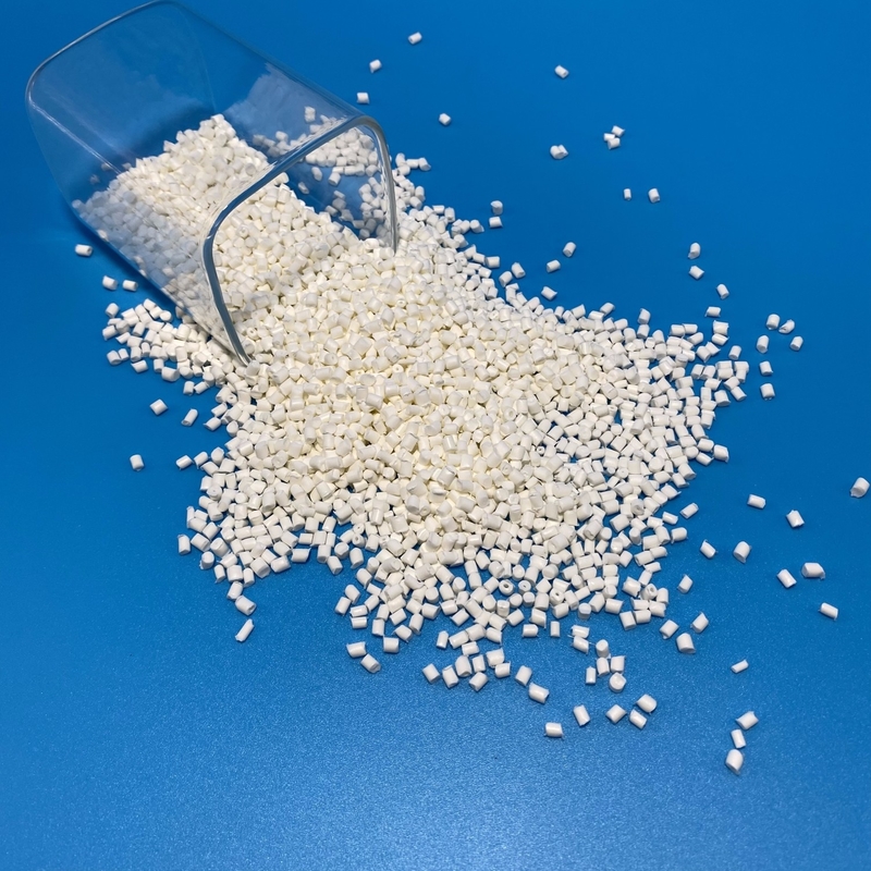 Kolorystyczne Fluoroplasty Surowce Granule Odporne na promieniowanie UV Zgodne z FDA